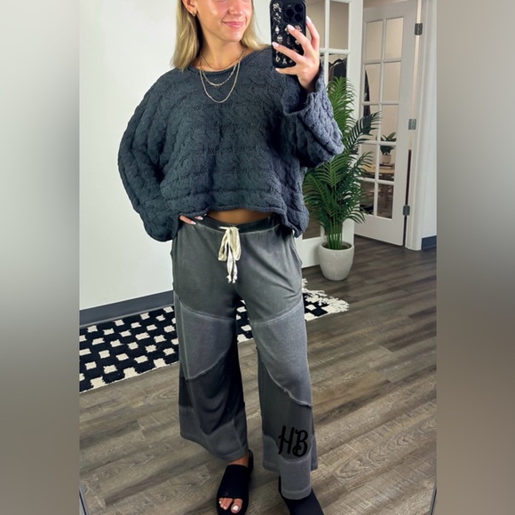 Adorable Soft POL Cropped Pants with Pockets | Bestselling Loungewear - Picture 7 of 7